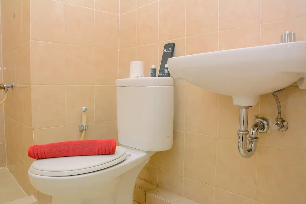 Beautiful 2Br With Direct Access To Pool Green Bay Pluit Apartment - photo 6