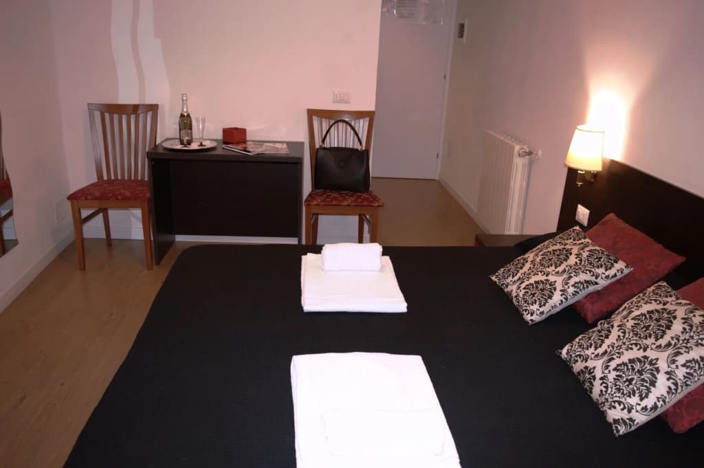 Julius Caesar Home - photo 9
