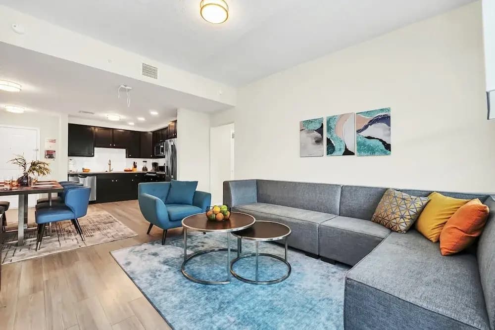 Stylish and New! 3br, Steps fr. Universal Drive - photo 16