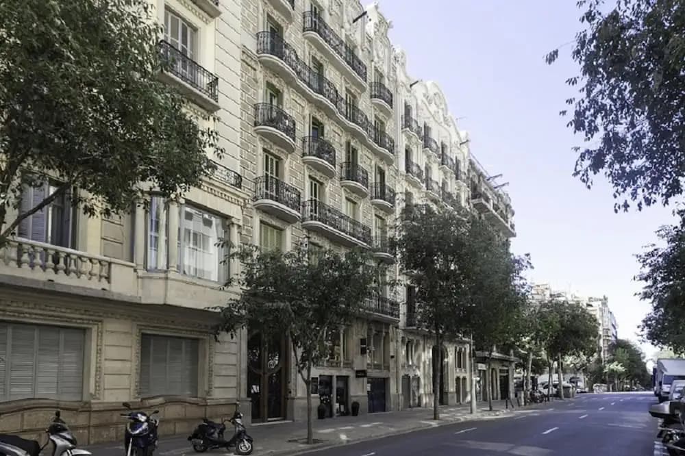 Rambla Paris Apartment - photo 8