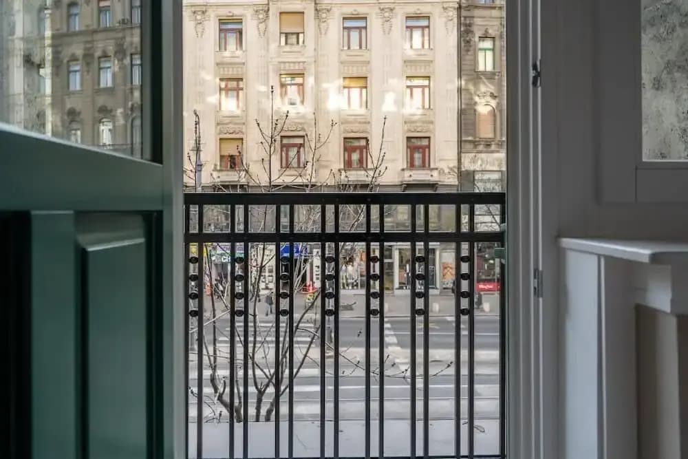 Károly Boutique Suites, Best Location by BQA - photo 1