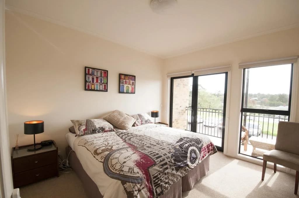 Yarra Glen Racecourse Apartments - photo 8