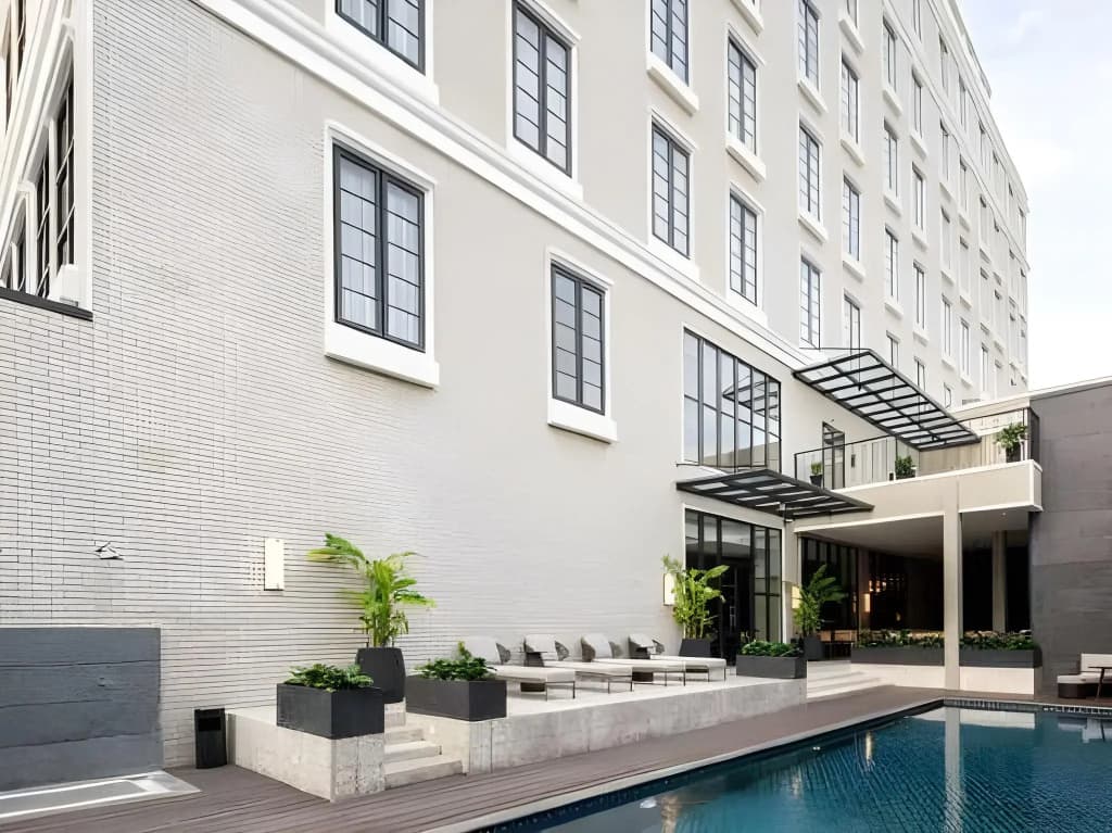 Maia Hotel Jakarta - photo 10