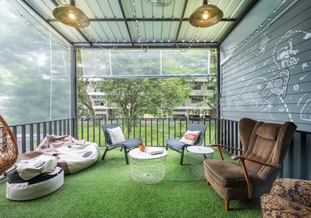 Sloth Hostel Don Mueang - photo 11