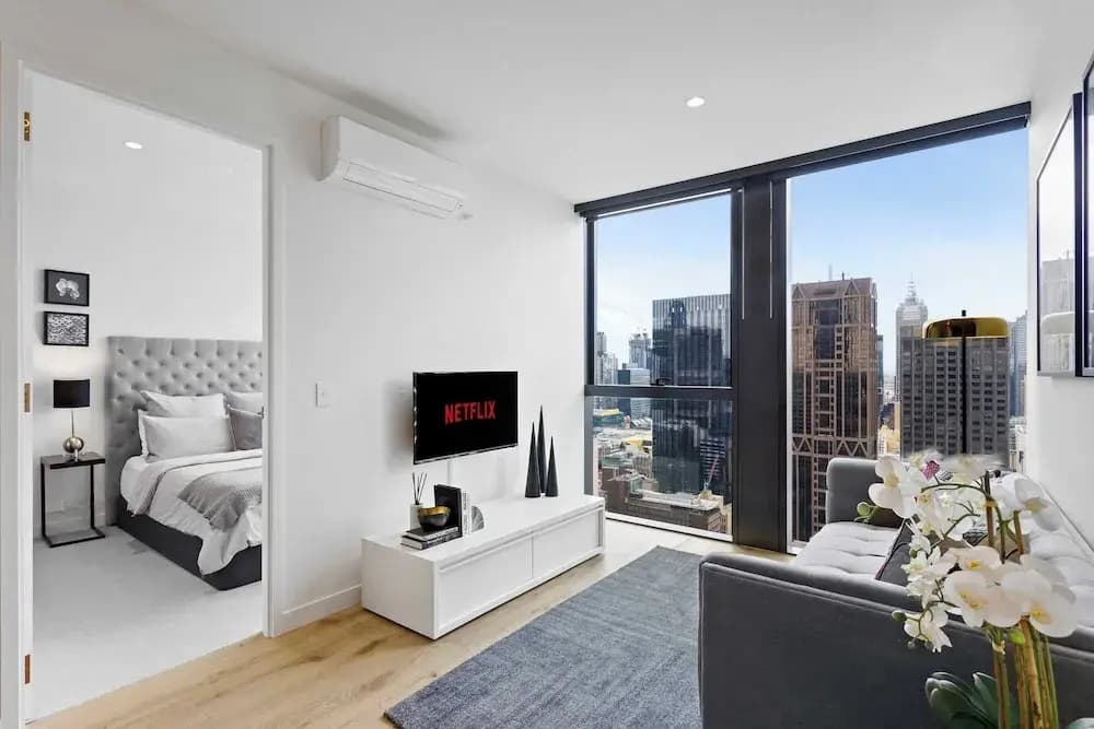 Luxuria Apartments - Collins House - photo 5