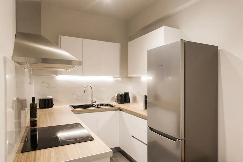 Absolute 2BR Apartment - photo 13