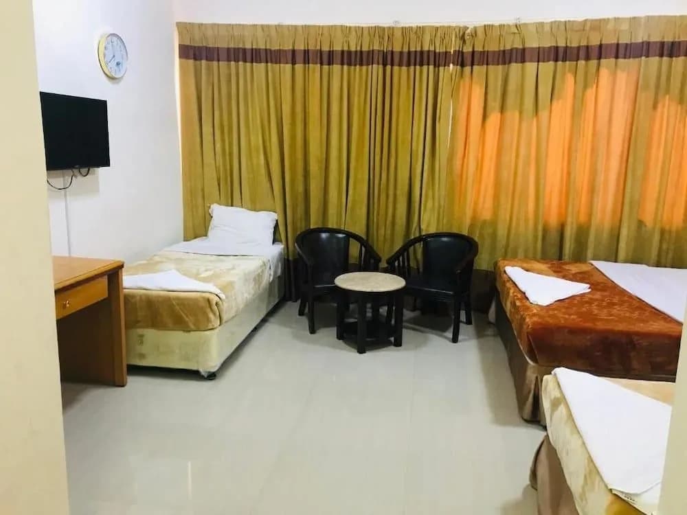 Golden Touch Hotel - photo 3