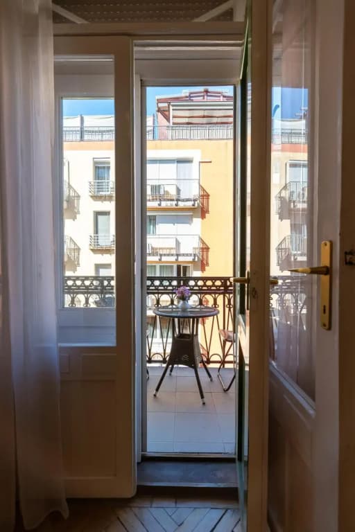 DON'T LOOK any further - Gary's superb apartment - photo 6