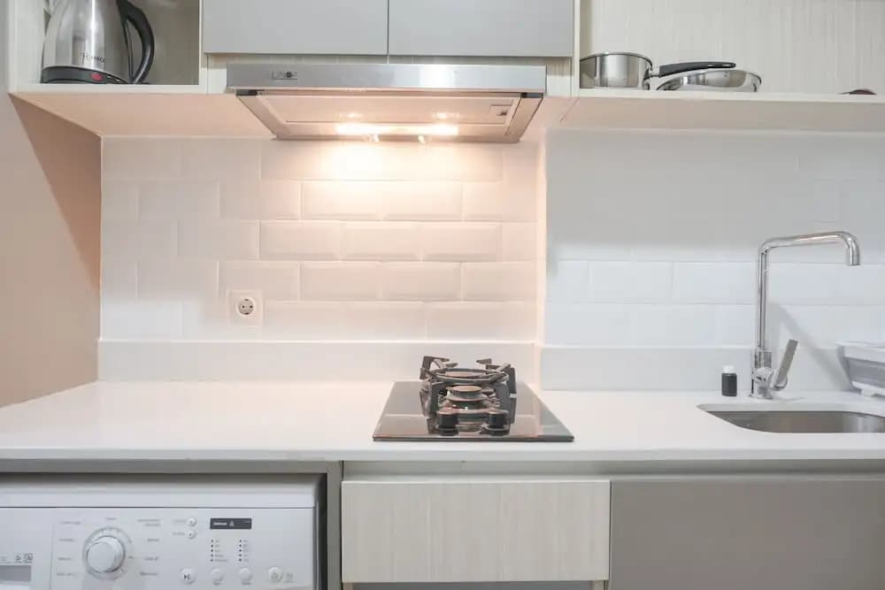 Fancy Designed Studio At Gold Coast Apartment - photo 21