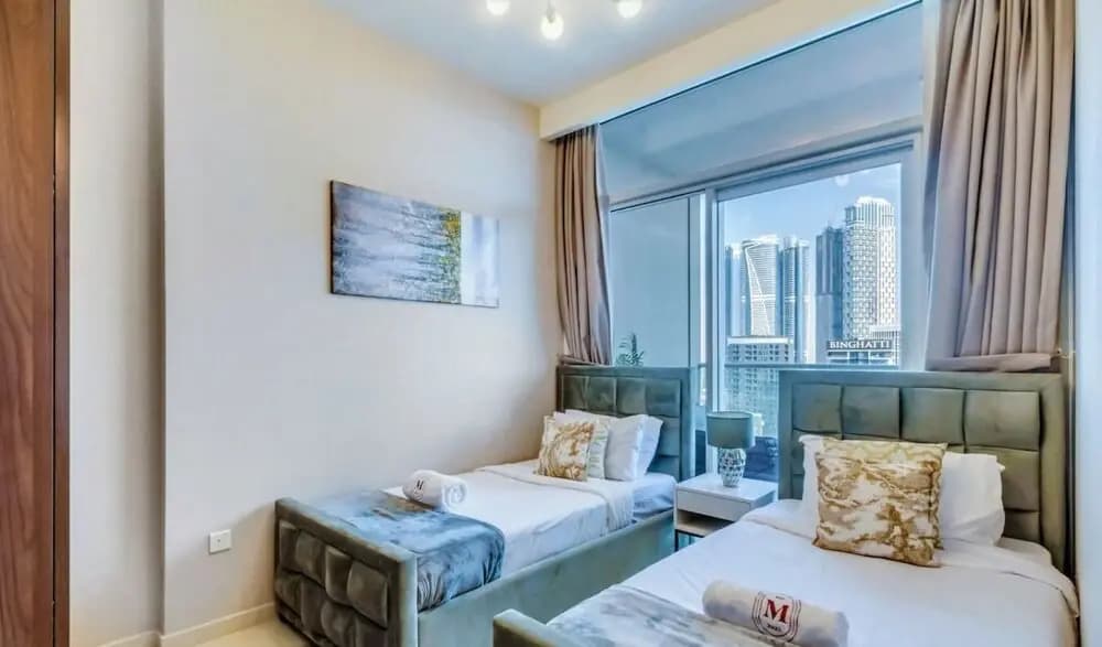 Waterfront 2BR w Canal View Near Burj Khalifa - photo 7