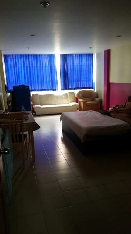 Roadside Guest House - photo 6