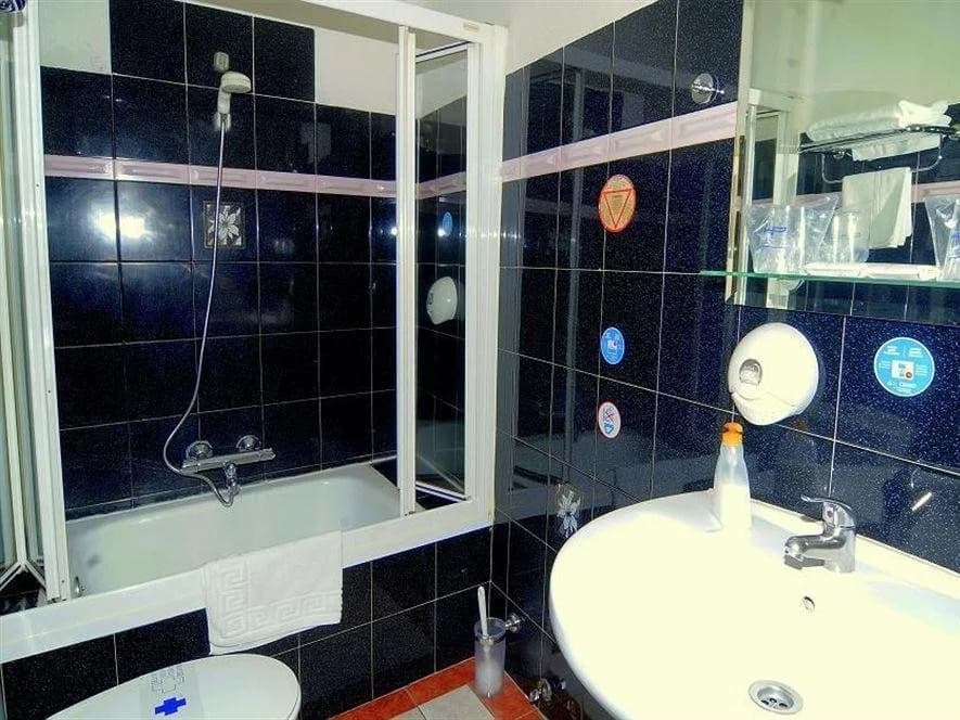 Hostal Plaza Dort - photo 10