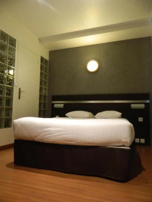 Modern's Hotel - photo 22