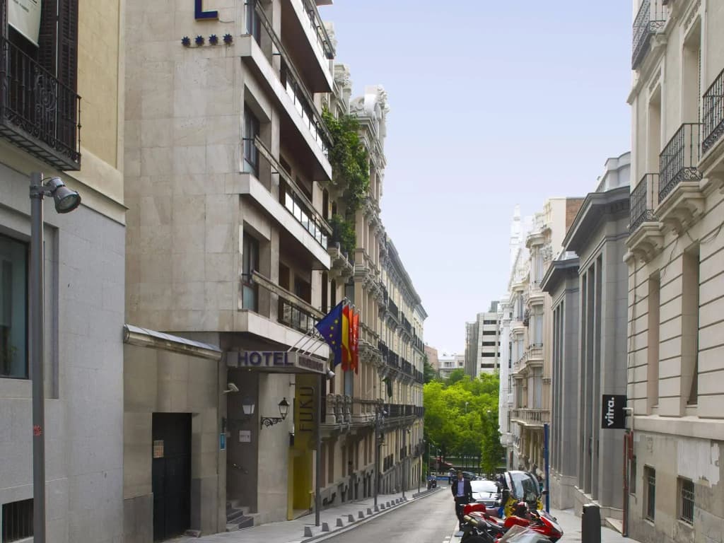 Hotel Serrano - photo 1