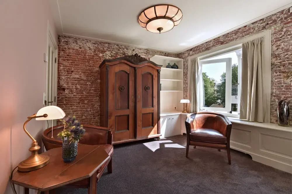 The Place 2 BnB - photo 2