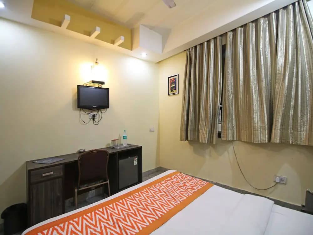 Tjs Grand Karolbagh - photo 7