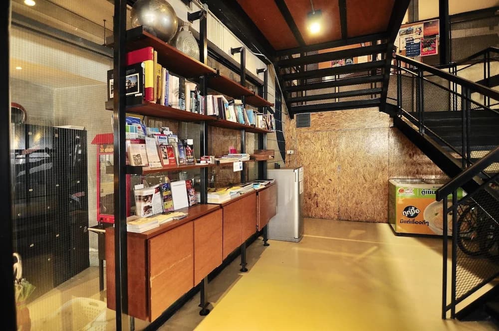 ZEN Hostel Decho Road - photo 16