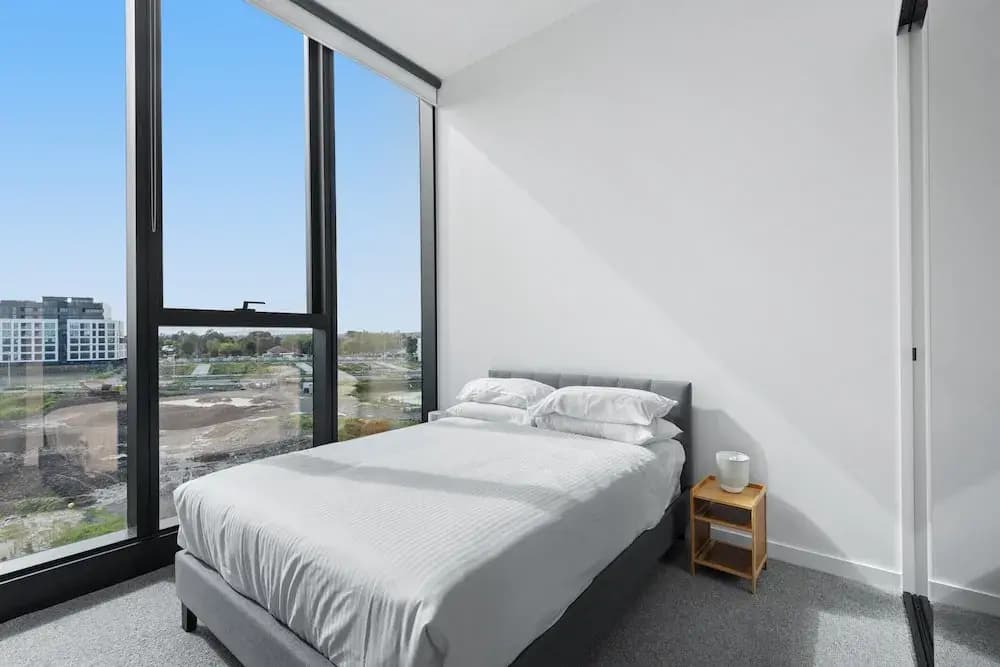 Generous 2-bed Apartment With Great Amenities - photo 2