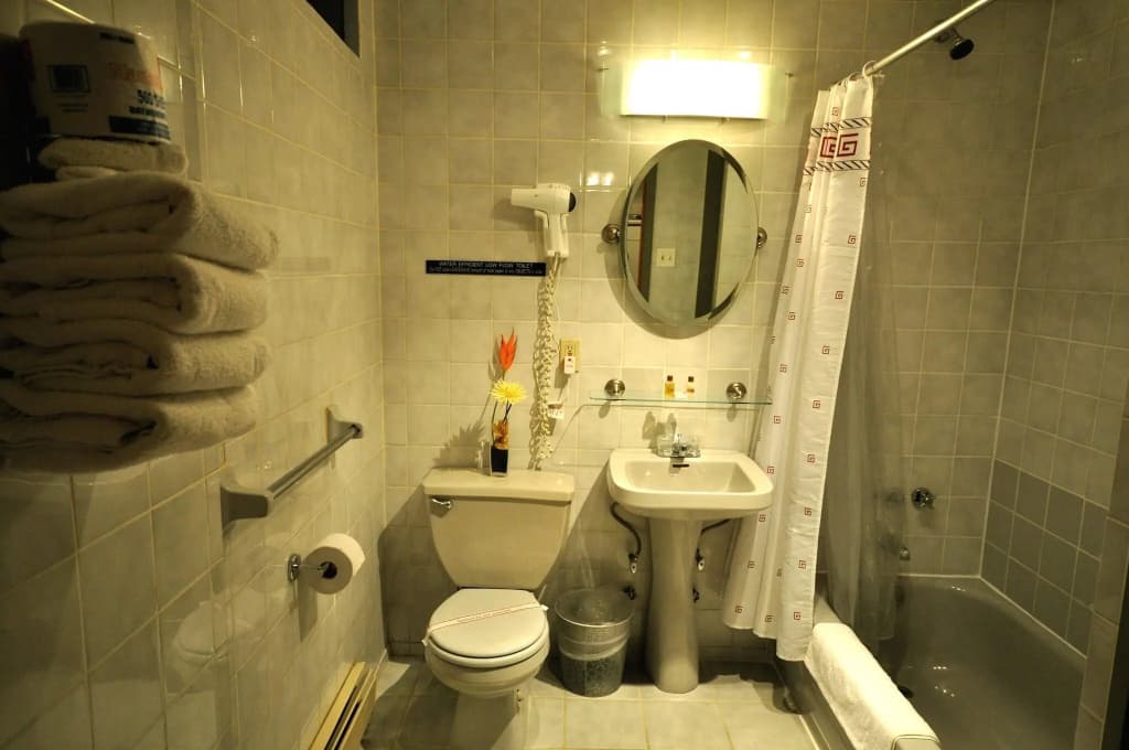 Off Soho Suites Hotel - photo 8
