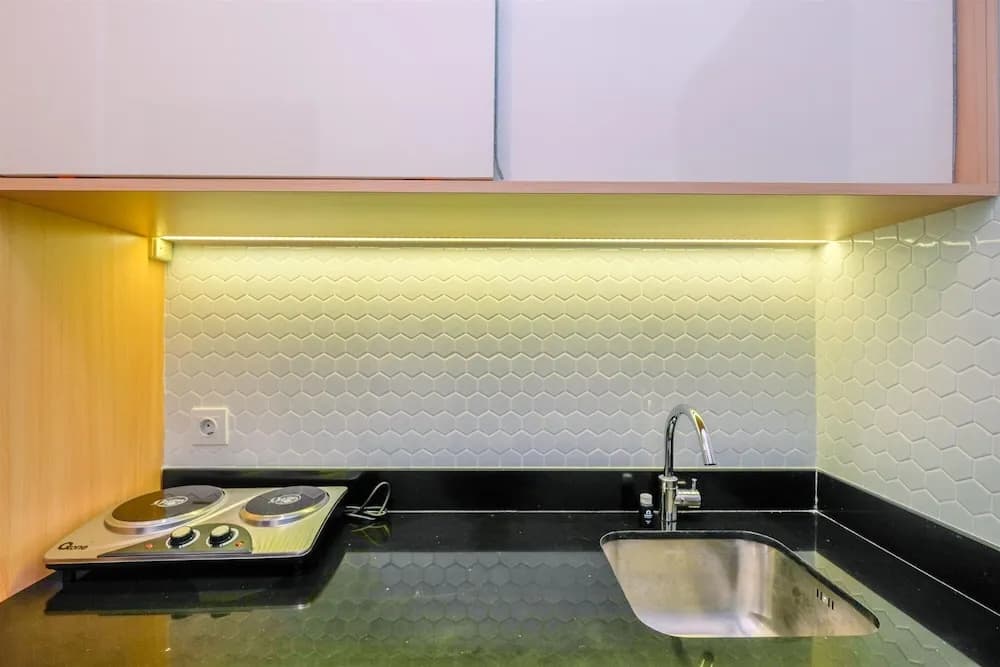 Nice and Elegant Studio at Ciputra World 2 Apartment - photo 12
