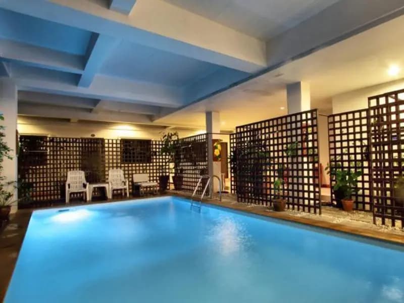 White Resort - main photo
