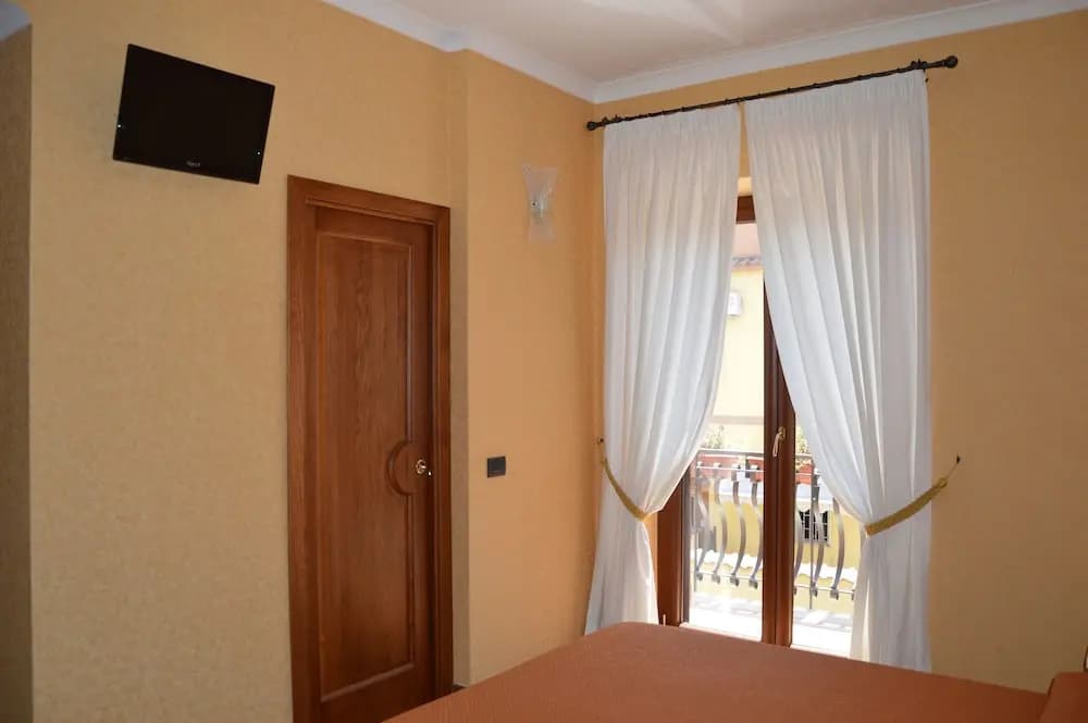 Hotel Maximo - photo 6