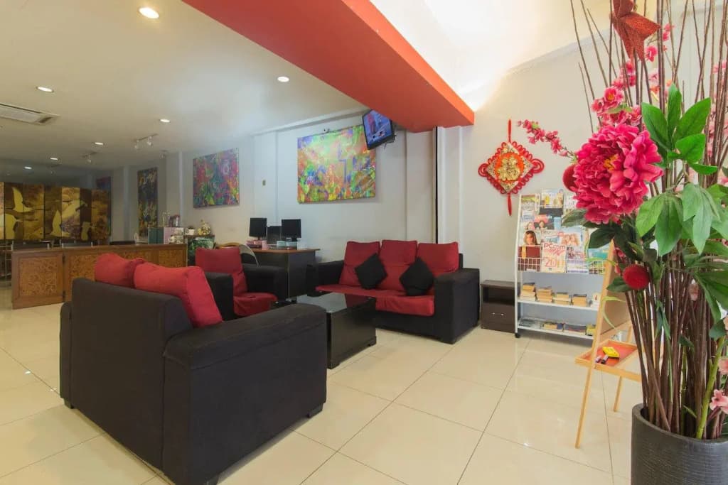 Super OYO 761 City Hotel - photo 11