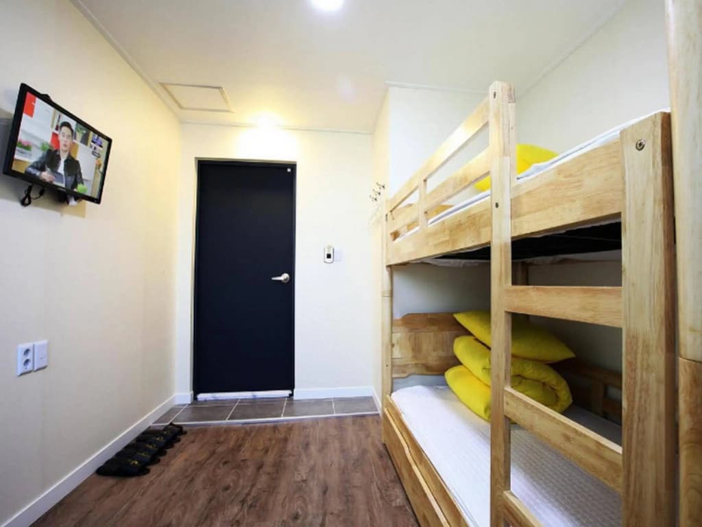 24 Guesthouse Myeongdong Avenue - photo 2
