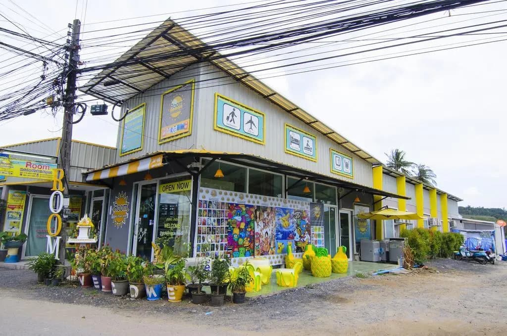 Room Hostel at Phuket Airport - photo 10