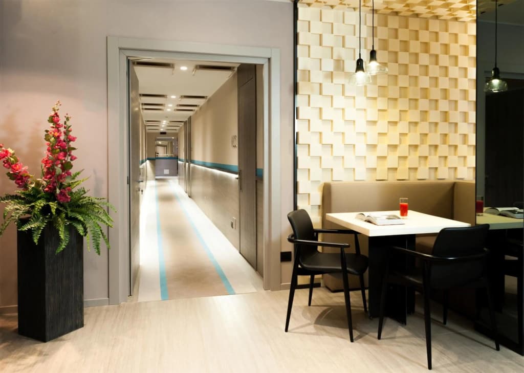 Hotel Lombardia - photo 38