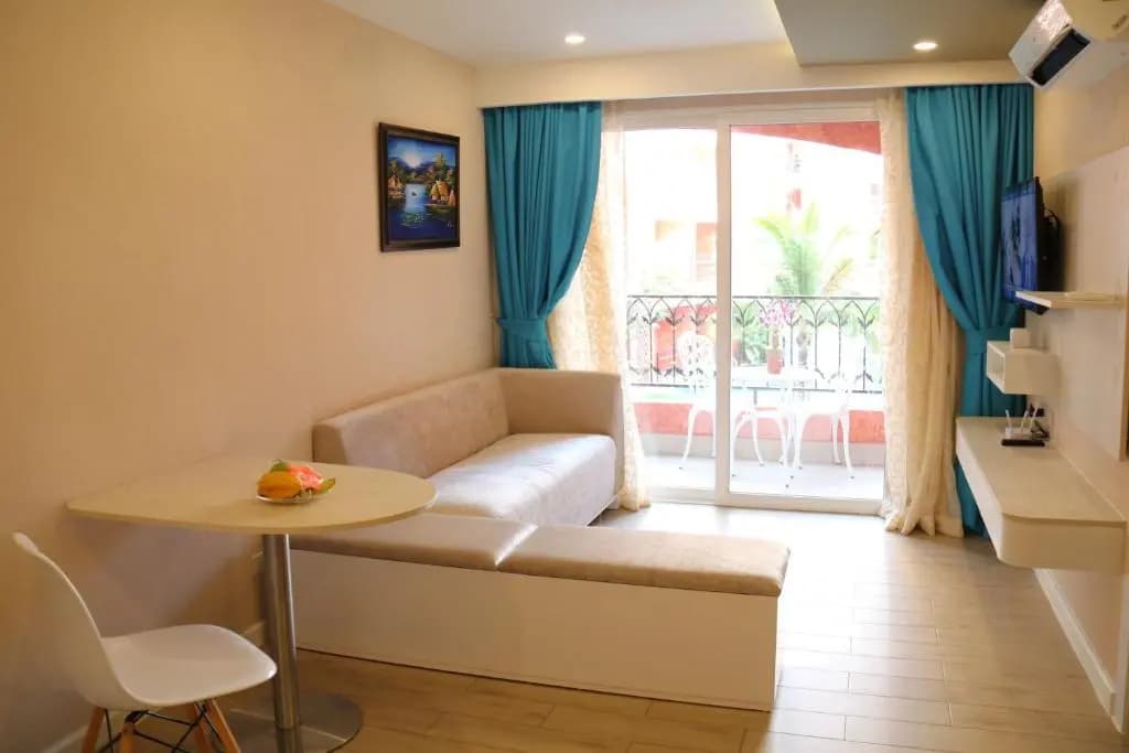 7 seas apartments - photo 2