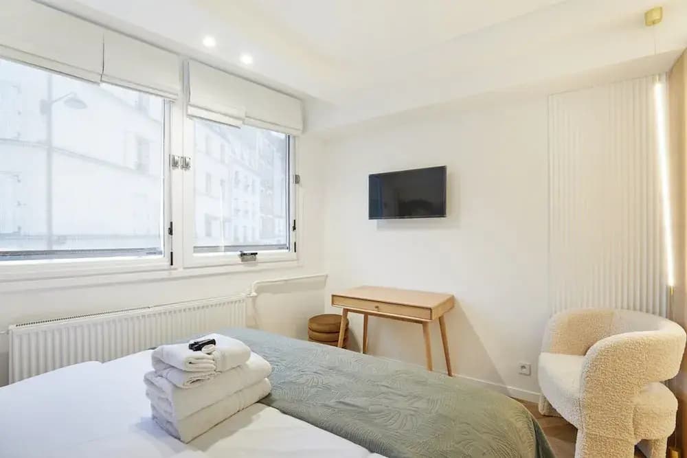 Apartment With AC Front Montparnasse Tower - photo 2