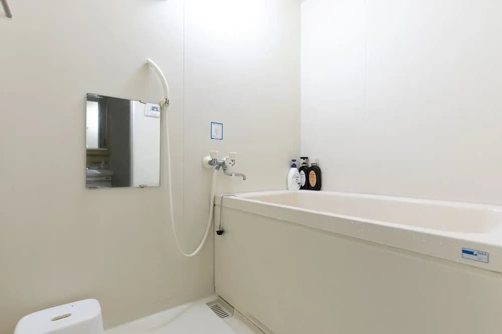 Komagome Colorbee Hostel - photo 8