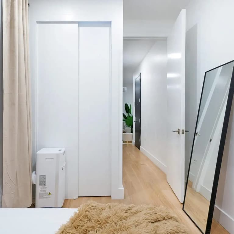 1290-3 New Renovated 2 Bedrooms in UES - photo 6