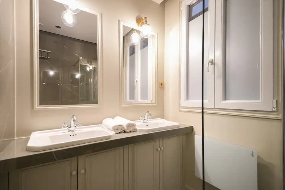 Modern and Cosy Flat in the Heart of Paris - photo 5