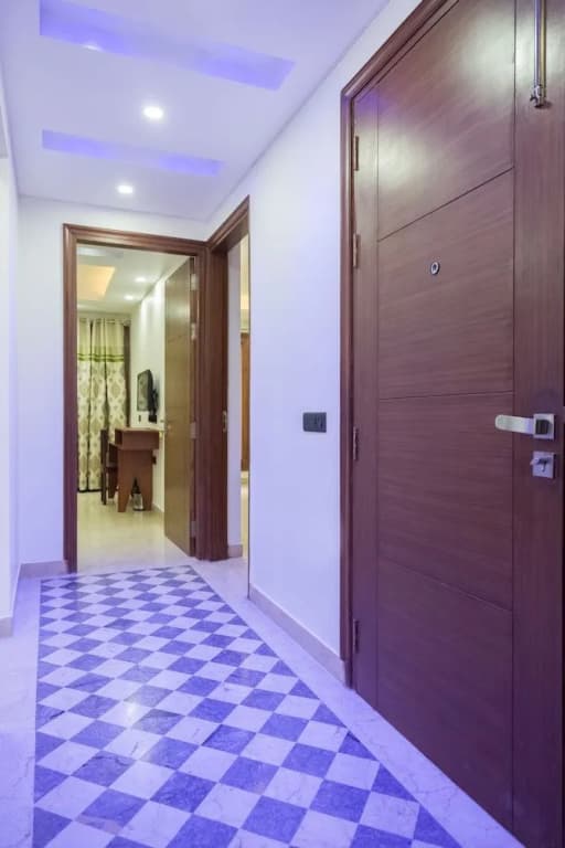 Under My Roof Luxury Apartment - photo 10