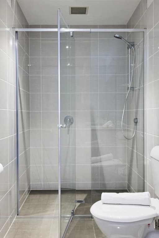 Hotel Quality 2 Bedroom Apartment - photo 8