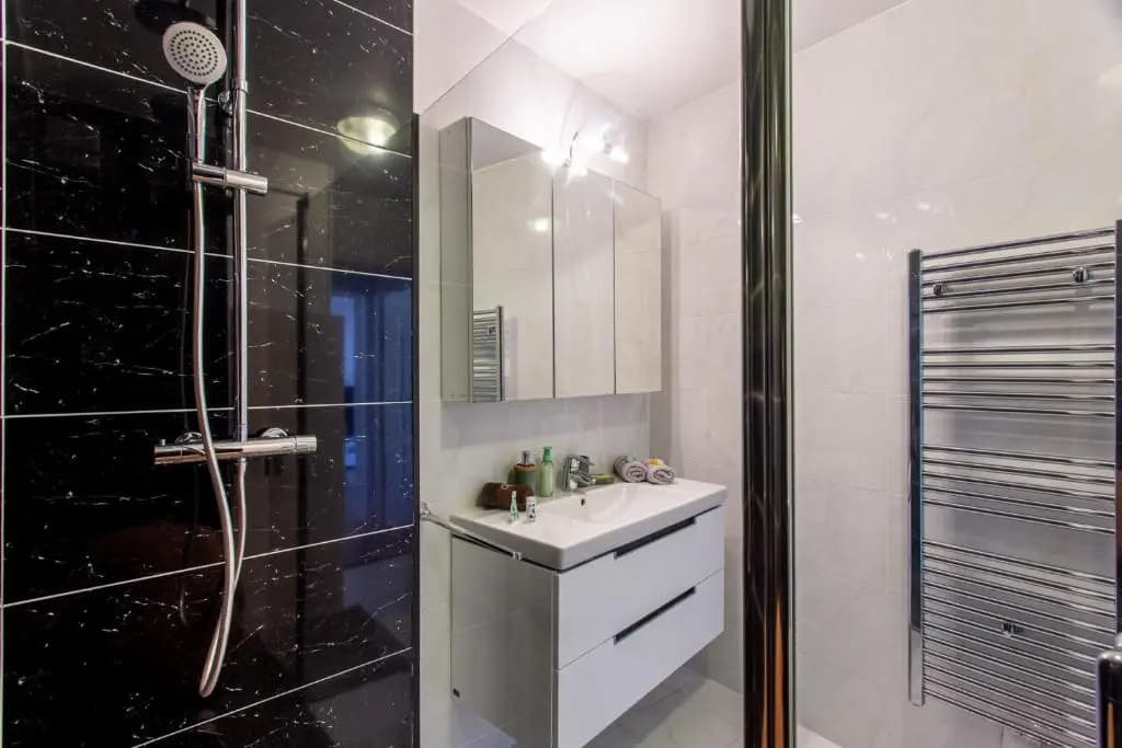 Providence - ELEGANT F3, VUE INCROYABLE, BALCON,ASCENSEUR, WIFI - photo 9