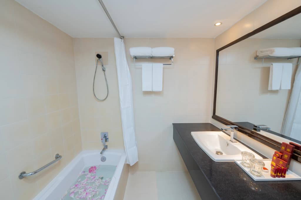 Treasure Oasis Hotel - photo 8