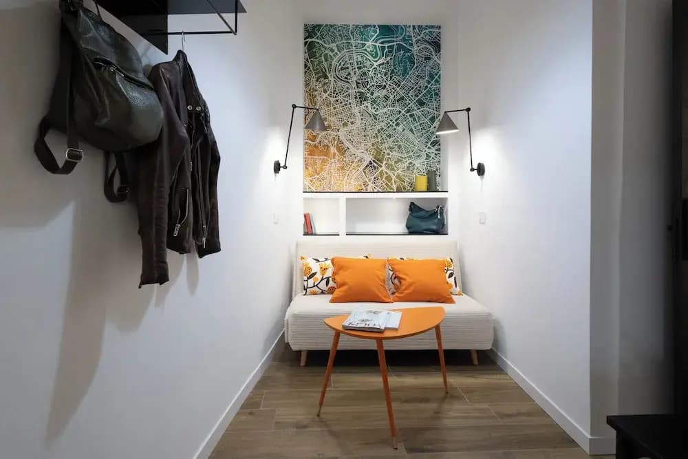 Style & Stone Guest House - photo 45