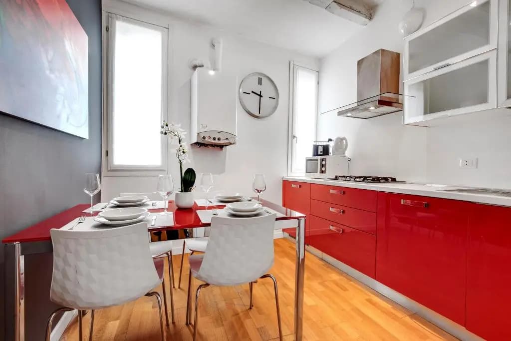 Charming Castello Apartments - photo 2