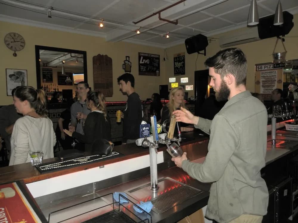 Market Tavern - Hostel and Bar - photo 19