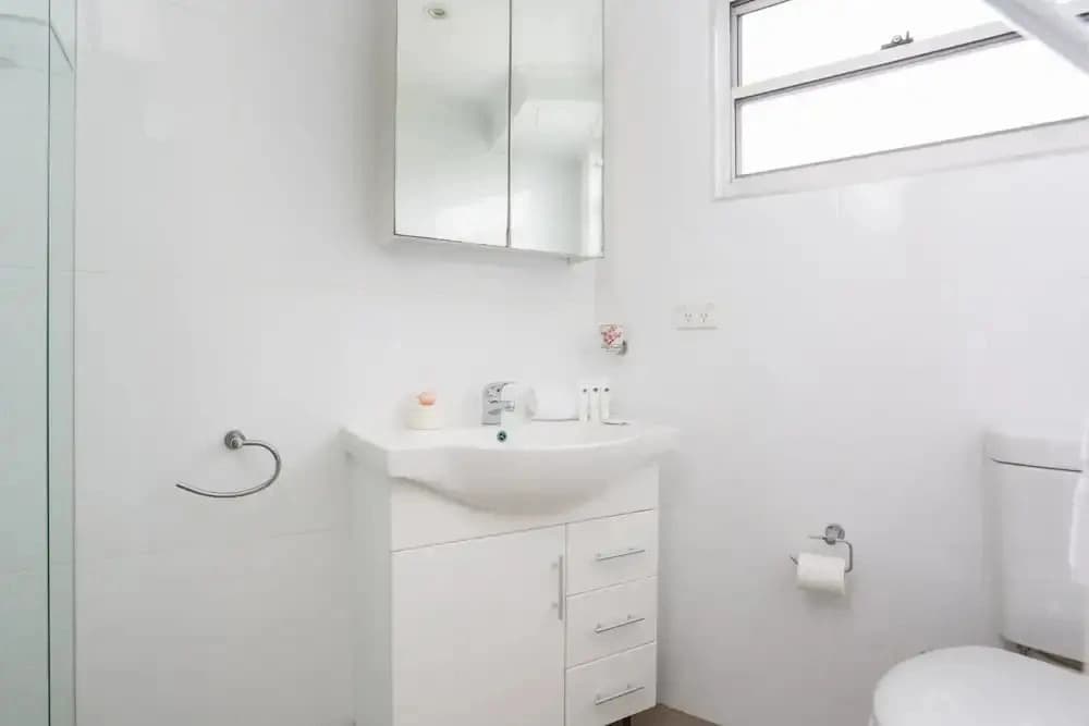 Bronte Beach Coastal Apartment With Ocean View - photo 7