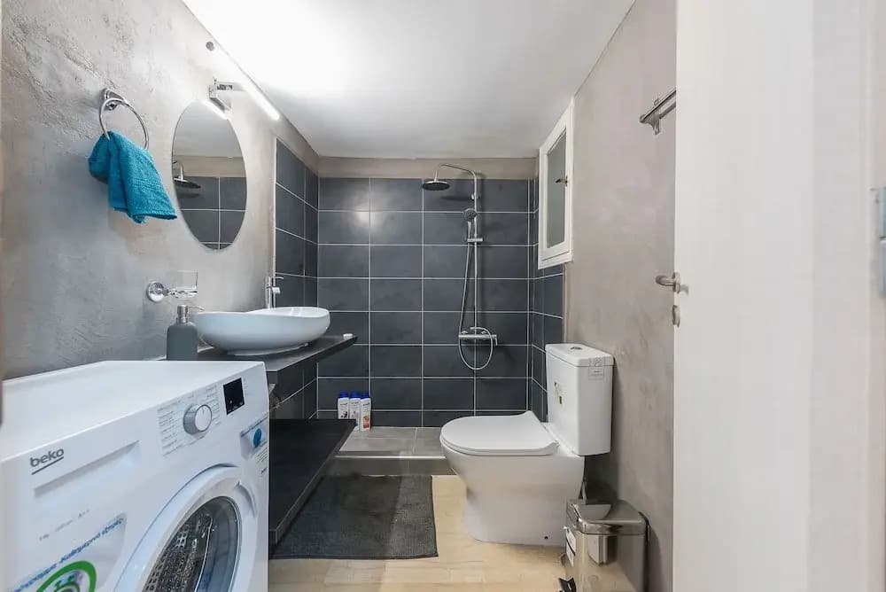 Victoria Black Pearl Apartments - photo 9