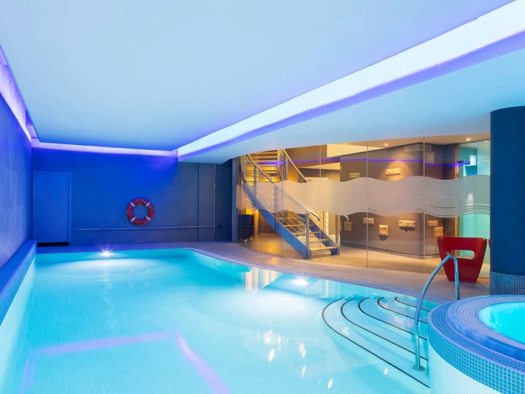 Novotel Edinburgh Centre - photo 21