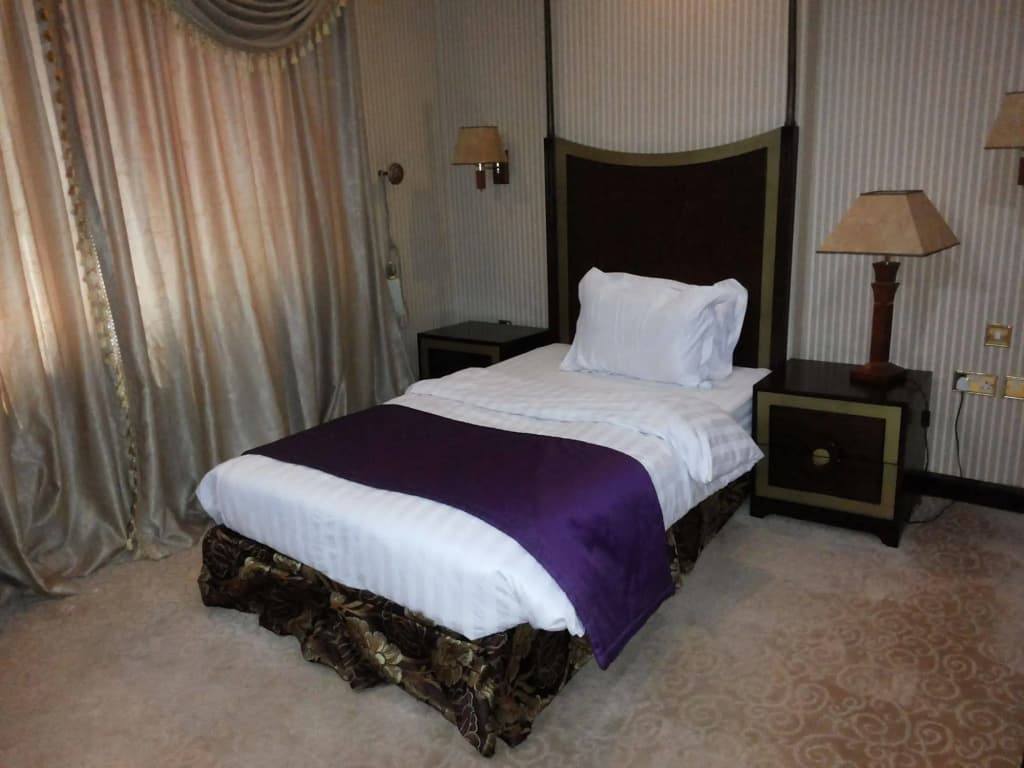 Tourist Hotel - photo 3