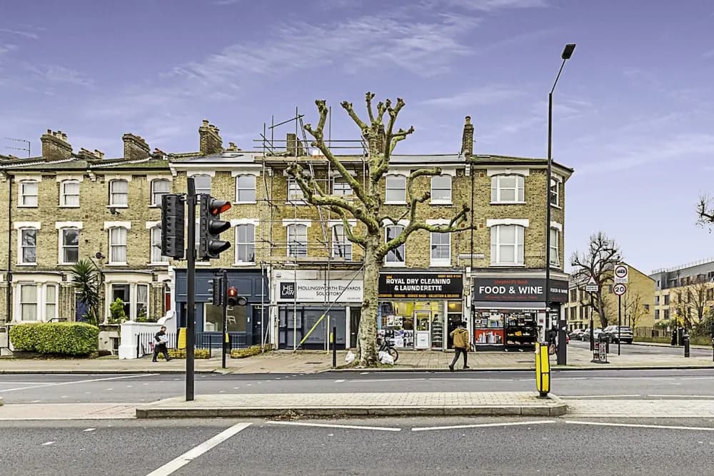 The Shepherd's Bush Hideaway - photo 33