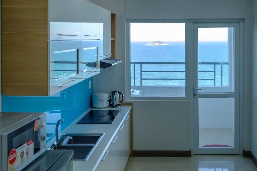 Sunrise Hon Chong Ocean View Apartment - photo 15