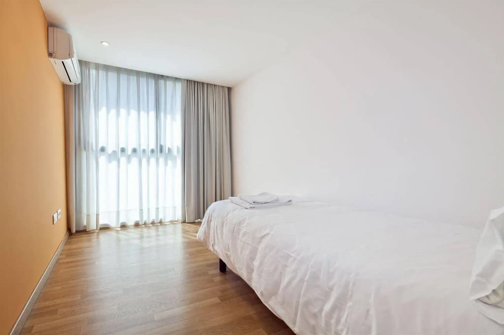 Inside Barcelona Apartments Sants - photo 6