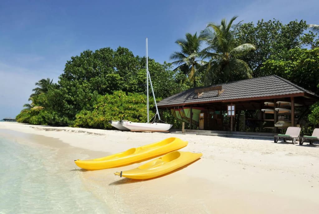Komandoo Maldives Island Resort - photo 22